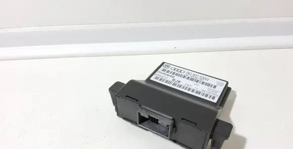 Volkswagen Tiguan Gateway control module 1K0907530Q 5WK50011F 1K0907951