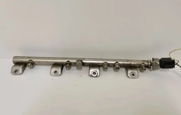 BMW 7 F01 F02 F03 F04 Fuel main line pipe 7547600 7537319 13537547600