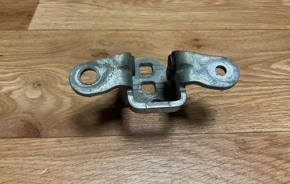 Dodge Journey Front door upper hinge 257AB 8557