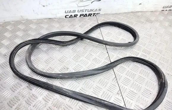 BMW 3 E46 Trunk rubber seal (body) 