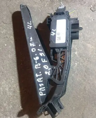 Volkswagen PASSAT B6 Accelerator throttle pedal 1K1721503L