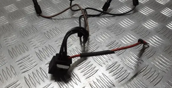 BMW 3 F30 F35 F31 Glow plug wires 8514757