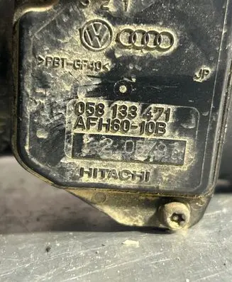 Audi A3 S3 8L Mass air flow meter AFH6010B 058133471 205797