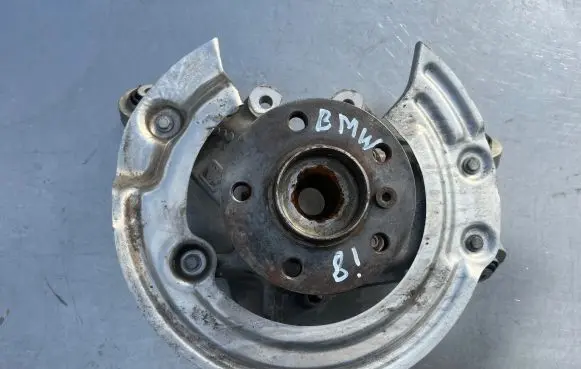 BMW i8 Rear wheel hub spindle/knuckle 33336858231 55542310