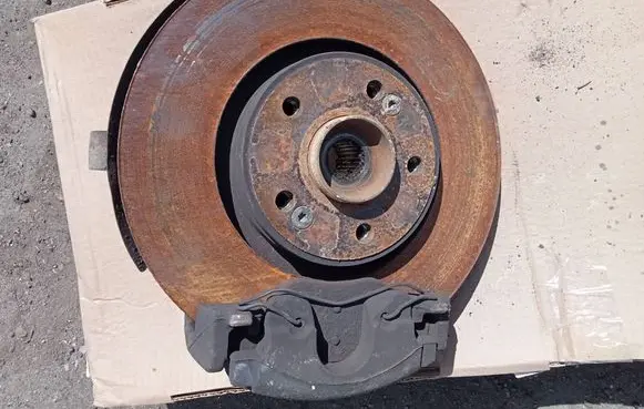Renault Laguna II Front wheel hub spindle knuckle 000