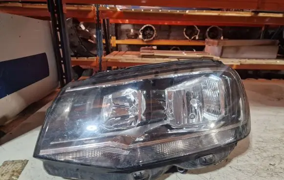 Volkswagen Transporter - Caravelle T6 Headlight/headlamp 7E1941005E