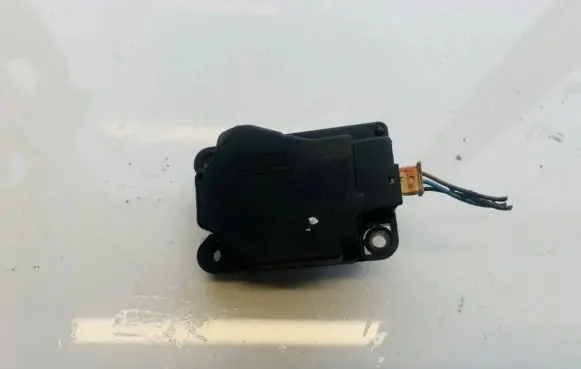 Volvo C30 Air flap motor/actuator 4n5h19e616ae 4n5h-19e616-ae