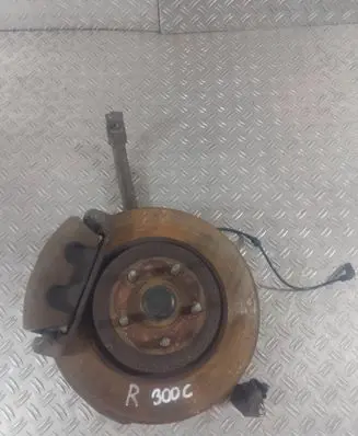Chrysler 300 - 300C Front wheel hub spindle knuckle