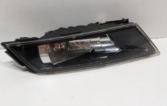 Skoda Superb B8 (3V) Front fog light 3V0941699