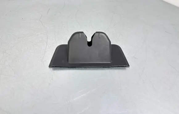 Porsche Macan (95B) Tailgate/boot lid lock trim 95B827520A