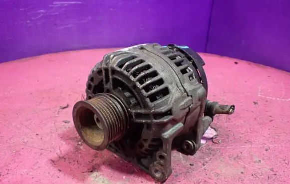 Volkswagen Golf IV Generator/alternator 074903025