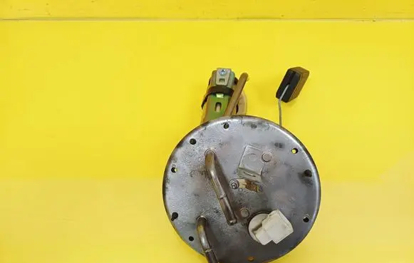 Mazda 323 F In-tank fuel pump 