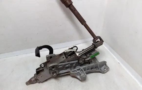 Ford Focus Steering wheel axle set 4M513C529FC 06041705116 02864216