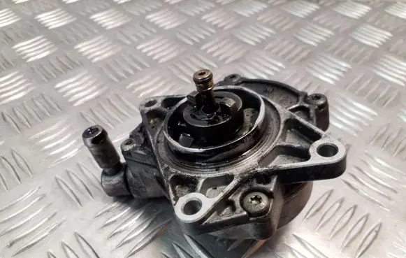 Audi A6 S6 C5 4B Vacuum pump 72218501