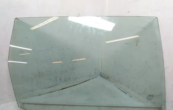 Volvo V70 Rear door window glass