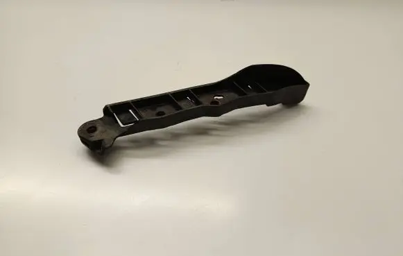 BMW 5 E60 E61 Front bumper mounting bracket 7178078