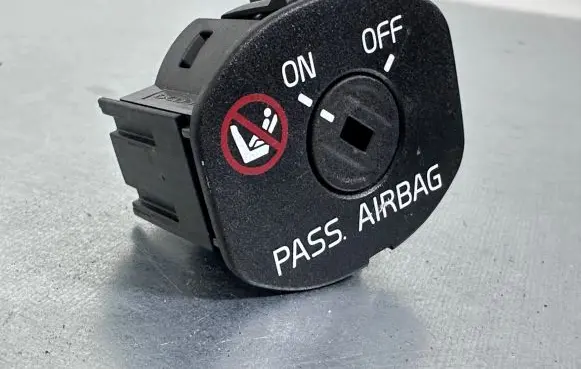 Volvo V60 Passenger airbag on/off switch 30795214
