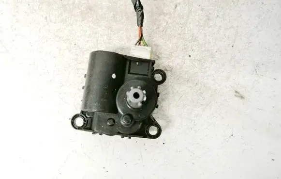 KIA Venga Air flap motor/actuator d332jy9aa02
