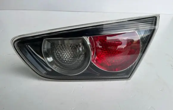 Mitsubishi Lancer Evolution Tailgate rear/tail lights 8330A626