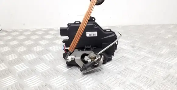 Audi A4 S4 B6 8E 8H Rear door lock 8E0839015C