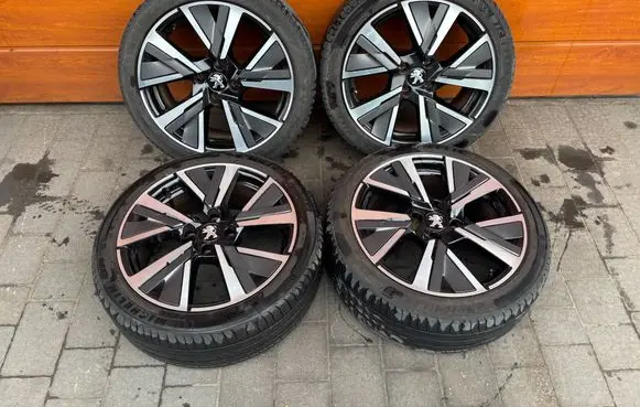 Peugeot 208 II R17 alloy rim 9825165080