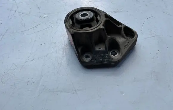 Audi A6 S6 C6 4F Rear differential mounting bracket 8E0599125R