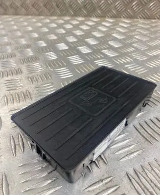 Audi Q7 4M Wireless charging module 4M0035502A