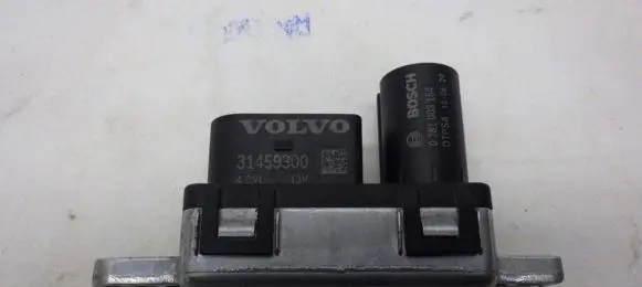 Volvo XC40 Glow plug pre-heat relay 31459300