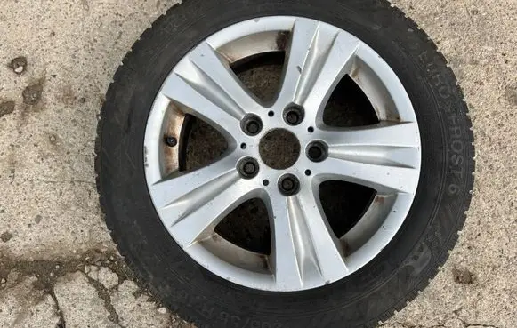 BMW 1 E81 E87 R16 alloy rim 6779696 IS44