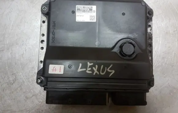 Lexus IS 220D-250-350 Engine control unit/module 8966153700 1758007704