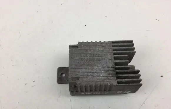 Mercedes-Benz A W168 Fan control module A0235456832