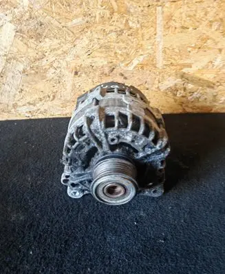 Volkswagen PASSAT CC Generator/alternator 03L903024F
