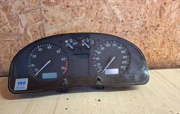 Volkswagen PASSAT B5.5 Speedometer (instrument cluster) 09051940090