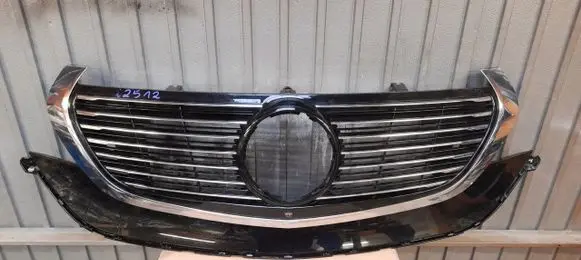 Mercedes-Benz EQC Glove box