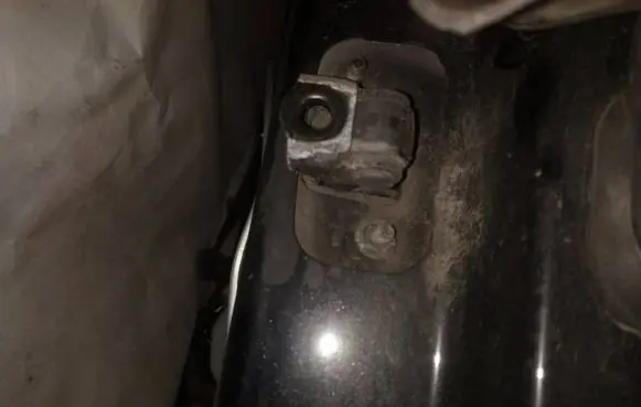 Volvo S40 Front door check strap stopper 