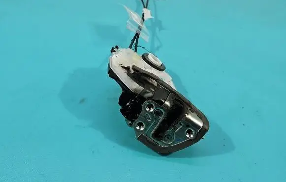 Toyota Aygo AB40 Rear door lock IMPRK1542879