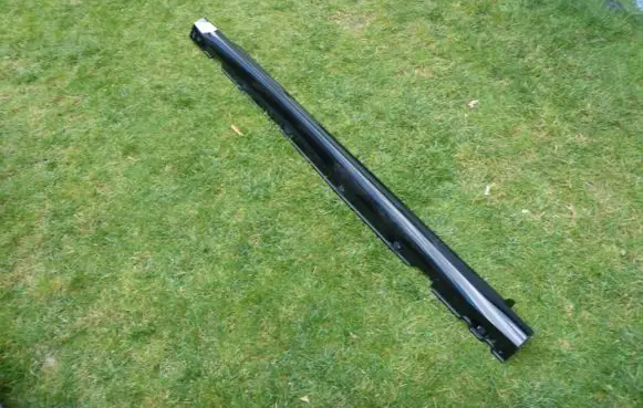 Ford Focus Front sill (body part) JX7B-A101D56-S