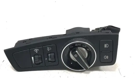 Hyundai i40 Light switch 93300CZ950 39R1071000