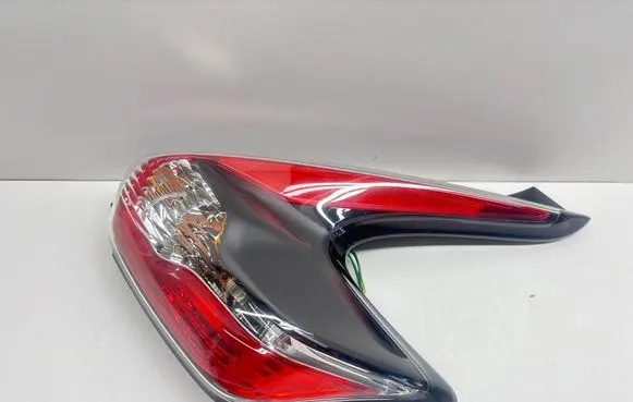 Nissan Juke I F15 Rear/tail lights L90049817 26550BV80A 10072014