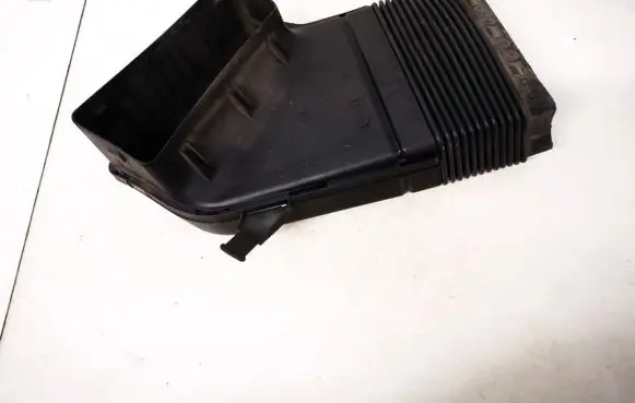 Audi A4 S4 B6 8E 8H Air intake hose/pipe 8e0129617d