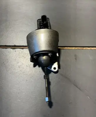 Volkswagen PASSAT B6 Turbo charger electric actuator 4011188AP