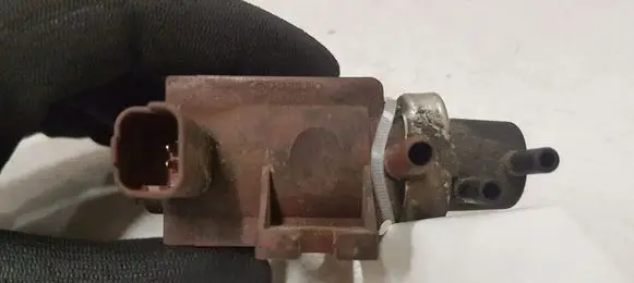 Citroen C5 Turbo solenoid valve 70096803 9652570180