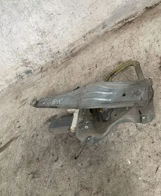 Toyota Corolla E120 E130 Rear door window regulator with motor 0130822032