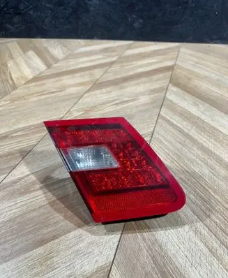 Mercedes-Benz E W212 Tailgate rear/tail lights A2128200764 7B483501