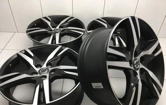 Volvo XC40 R19 alloy rim 