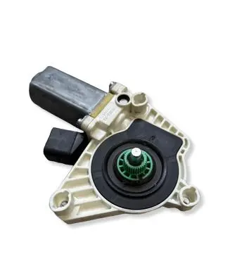 Mercedes-Benz E W238 Front door window regulator motor A0009066206