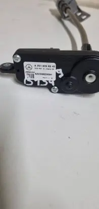 Mercedes-Benz GL X164 Vent window/glass motor A1646700604
