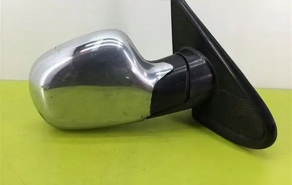 Chrysler Voyager Front door electric wing mirror 