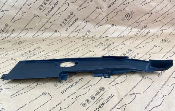 Audi A8 S8 D4 4H Fender end trim 4H0819336
