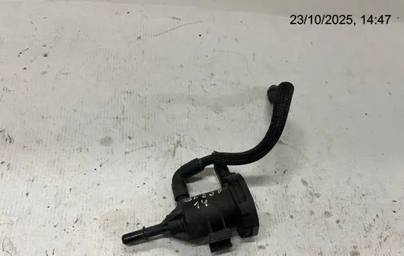 Mercedes-Benz GL X166 Vacuum valve A0014760532 0014760532